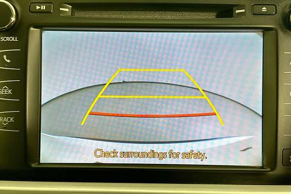 2015 Toyota KLUGER GRANDE (4x2) GSU50R