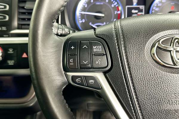 2015 Toyota KLUGER GRANDE (4x2) GSU50R