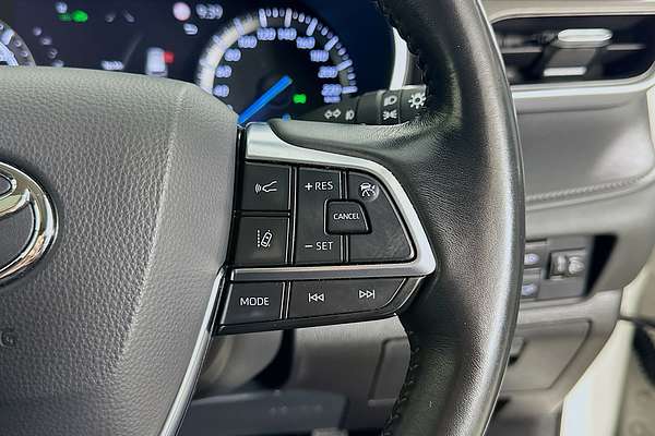 2021 Toyota KLUGER GRANDE HYBRID AWD AXUH78R