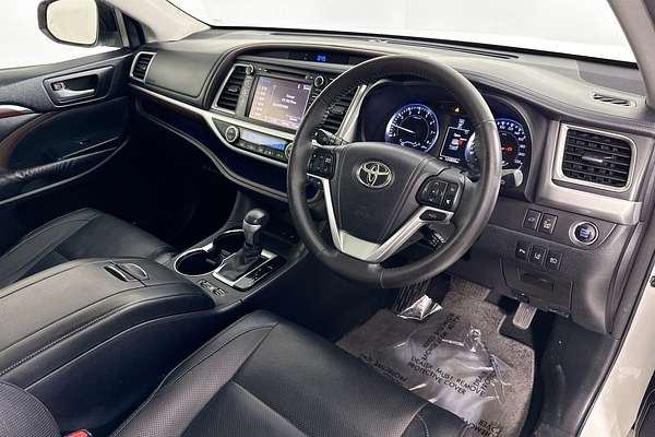 2015 Toyota KLUGER GRANDE (4x2) GSU50R