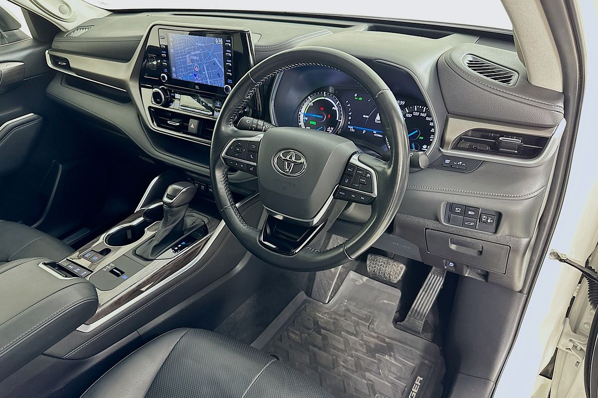 2021 Toyota KLUGER GRANDE HYBRID AWD AXUH78R