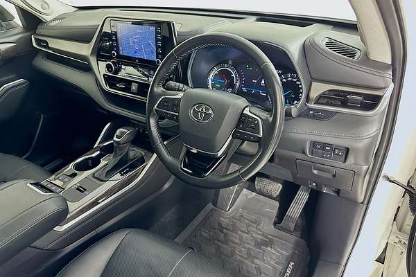 2021 Toyota KLUGER GRANDE HYBRID AWD AXUH78R