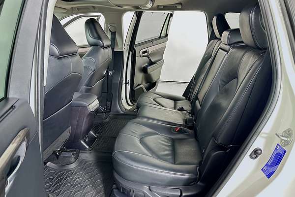 2021 Toyota KLUGER GRANDE HYBRID AWD AXUH78R