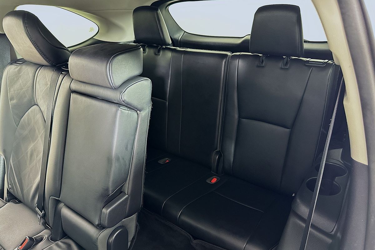 2021 Toyota KLUGER GRANDE HYBRID AWD AXUH78R