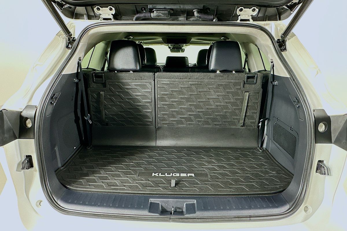 2021 Toyota KLUGER GRANDE HYBRID AWD AXUH78R