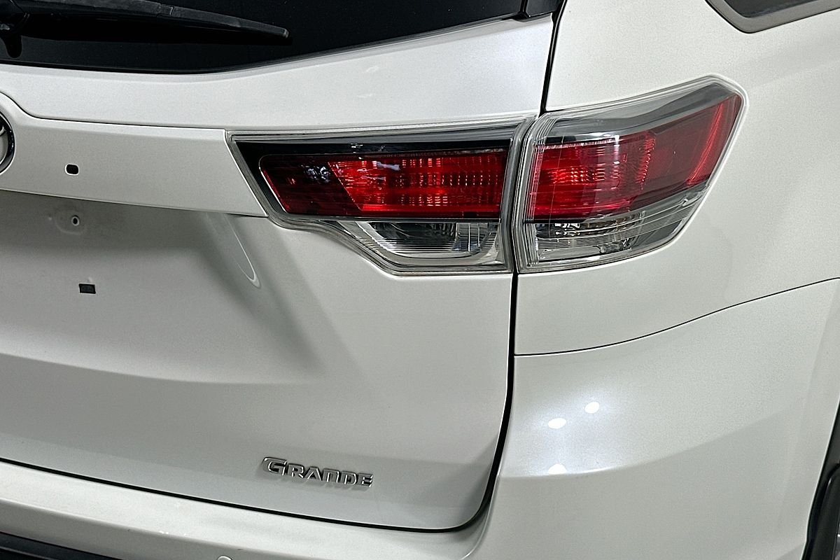 2015 Toyota KLUGER GRANDE (4x2) GSU50R