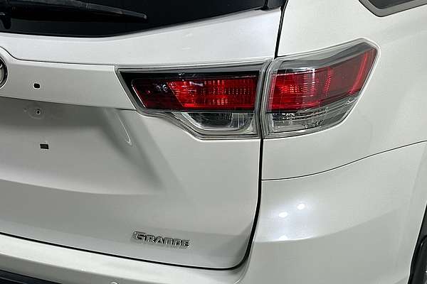 2015 Toyota KLUGER GRANDE (4x2) GSU50R