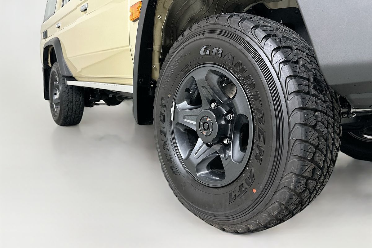 2025 Toyota LANDCRUISER 70 SERIES LC76 GXL + DIFF LOCKS GDJL76R