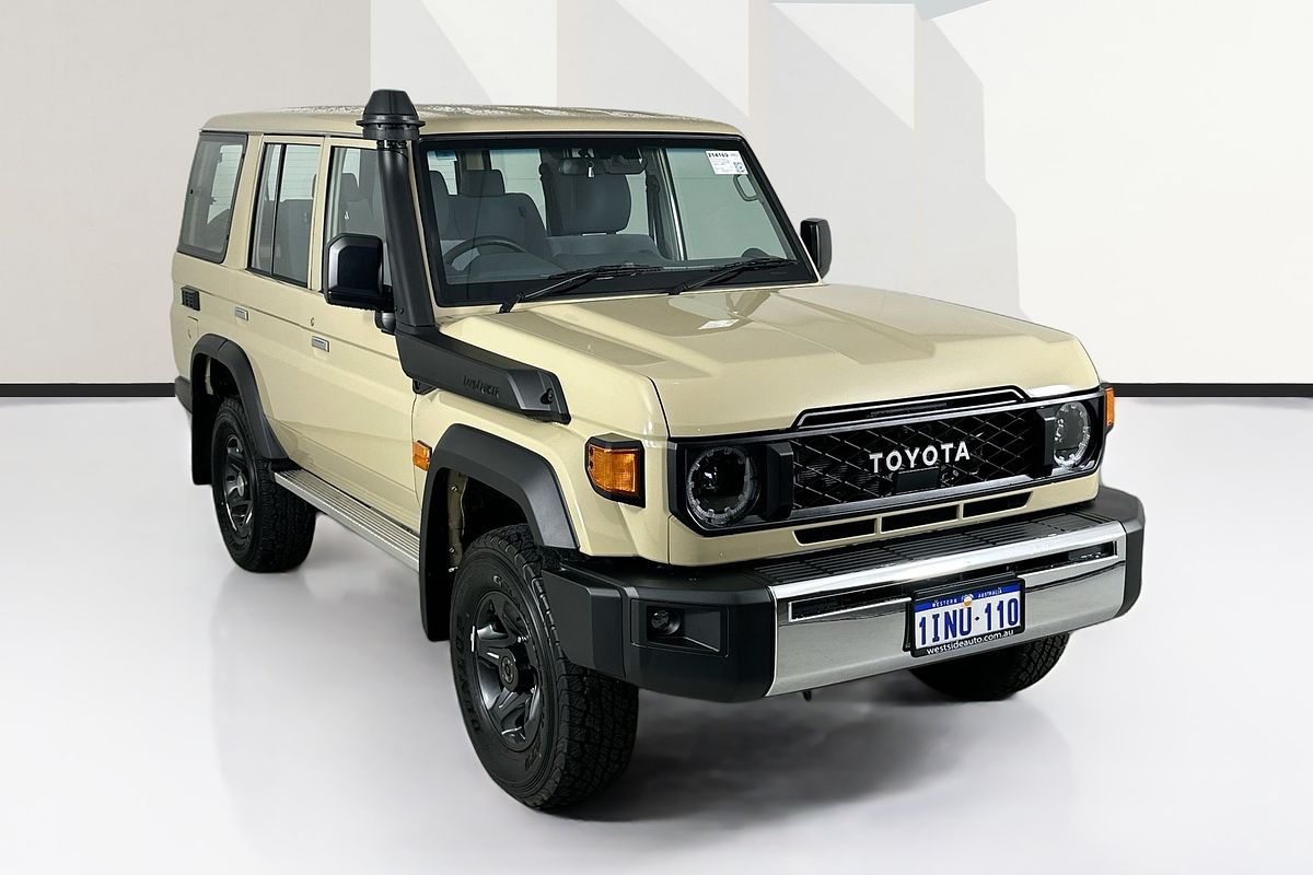 2025 Toyota LANDCRUISER 70 SERIES LC76 GXL + DIFF LOCKS GDJL76R
