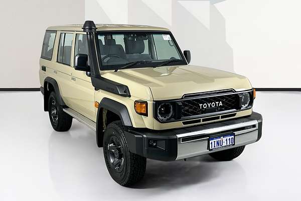 2025 Toyota LANDCRUISER 70 SERIES LC76 GXL + DIFF LOCKS GDJL76R