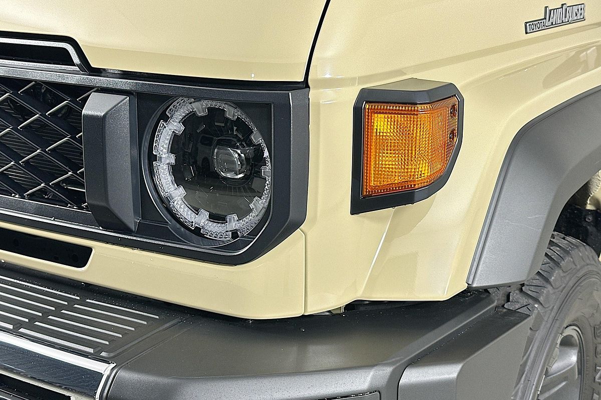 2025 Toyota LANDCRUISER 70 SERIES LC76 GXL + DIFF LOCKS GDJL76R