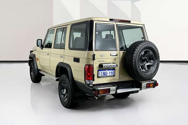 2025 Toyota LANDCRUISER 70 SERIES LC76 GXL + DIFF LOCKS GDJL76R
