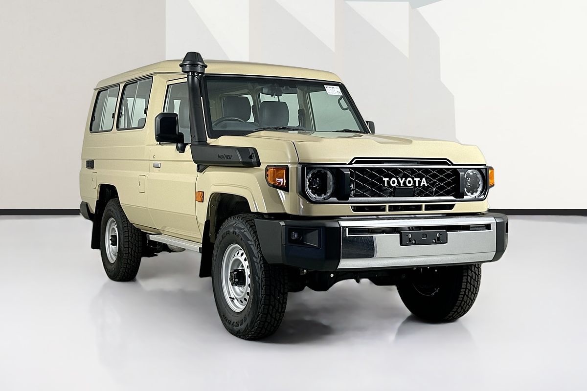 2025 Toyota LANDCRUISER 70 SERIES LC78 GXL + DIFF LOCKS GDJL78R