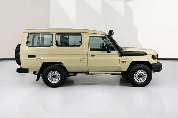 2024 Toyota LANDCRUISER 70 SERIES LC78 GXL + DIFF LOCKS GDJL78R