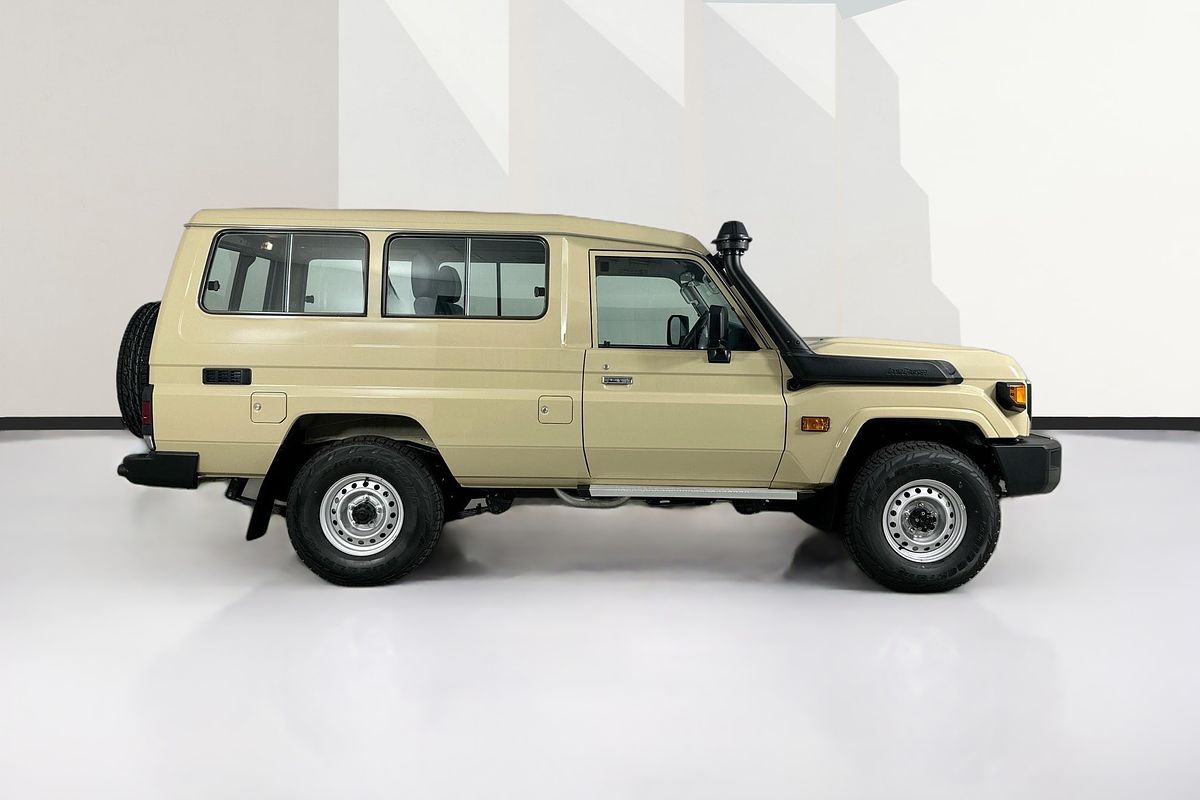 2025 Toyota LANDCRUISER 70 SERIES LC78 GXL + DIFF LOCKS GDJL78R