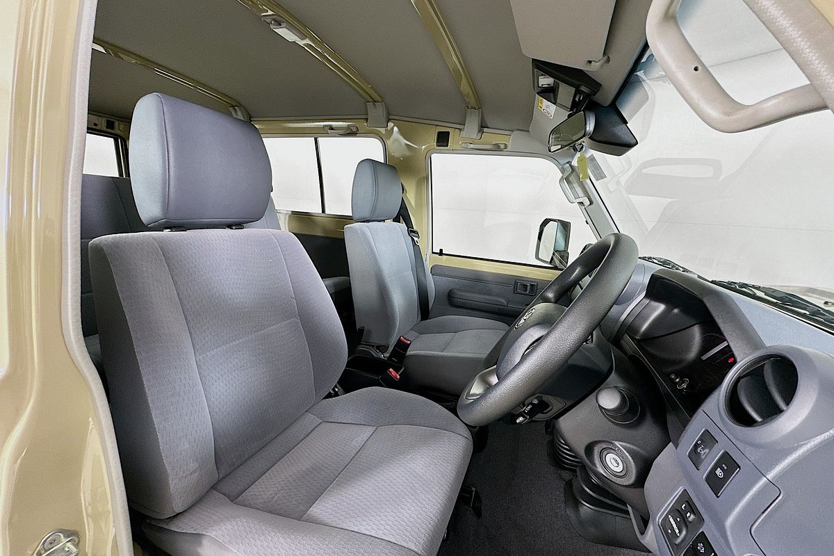 2024 Toyota LANDCRUISER 70 SERIES LC78 GXL + DIFF LOCKS GDJL78R