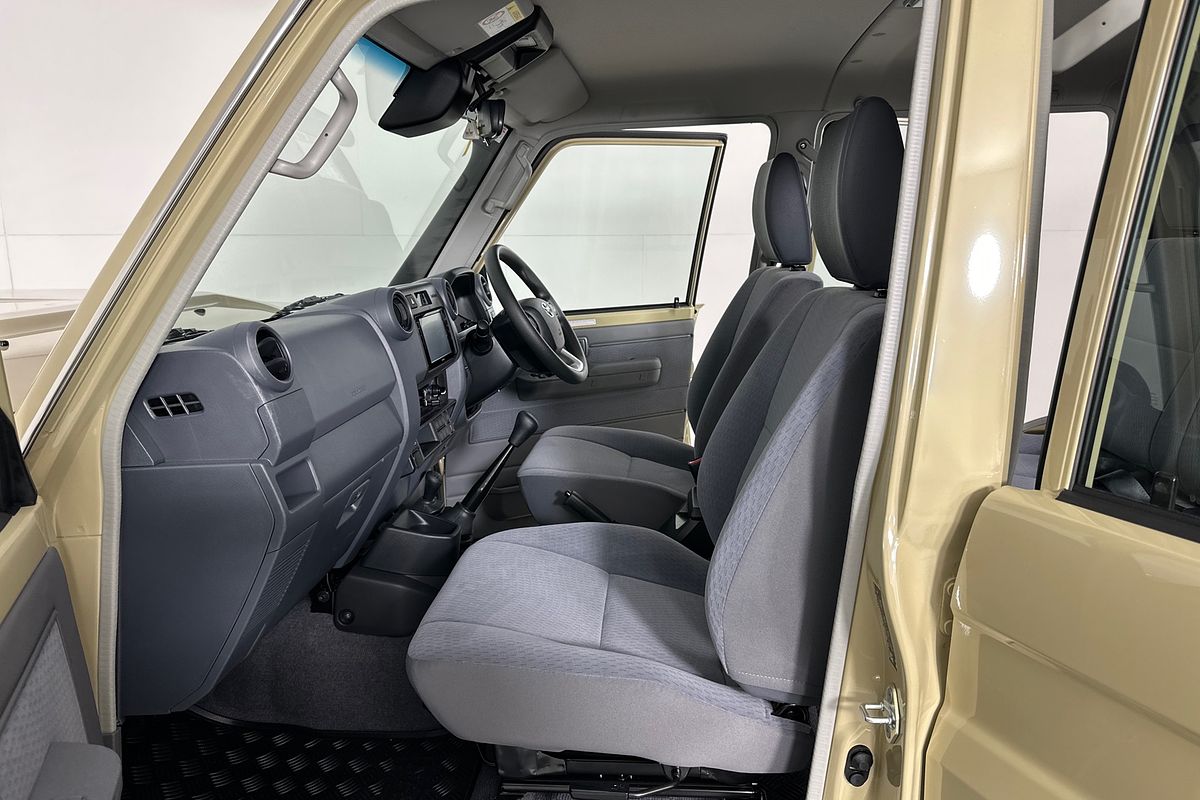 2025 Toyota LANDCRUISER 70 SERIES LC79 GXL + DIFF LOCKS VDJL79R 4X4