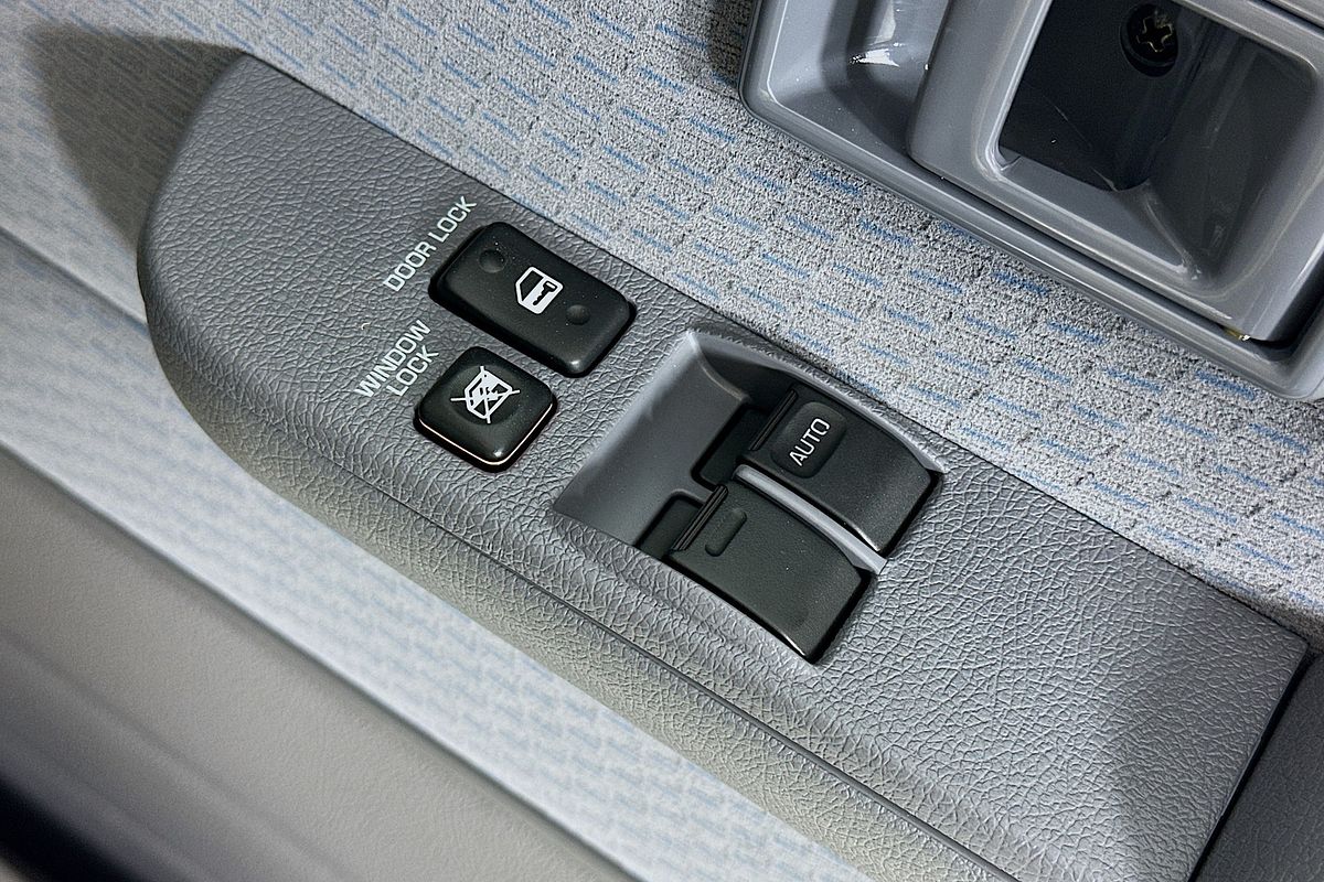 2024 Toyota LANDCRUISER 70 SERIES LC78 GXL + DIFF LOCKS GDJL78R