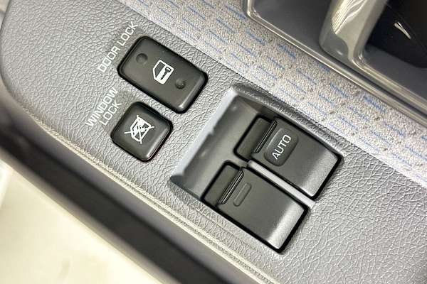 2025 Toyota LANDCRUISER 70 SERIES LC78 GXL + DIFF LOCKS GDJL78R