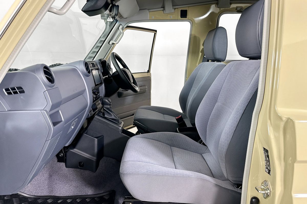 2025 Toyota LANDCRUISER 70 SERIES LC78 GXL + DIFF LOCKS GDJL78R