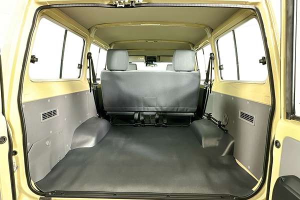 2025 Toyota LANDCRUISER 70 SERIES LC78 GXL + DIFF LOCKS GDJL78R