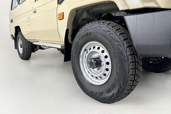 2024 Toyota LANDCRUISER 70 SERIES LC78 GXL + DIFF LOCKS GDJL78R