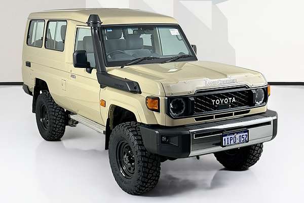 2024 Toyota LANDCRUISER 70 SERIES LC78 GXL + DIFF LOCKS GDJL78R