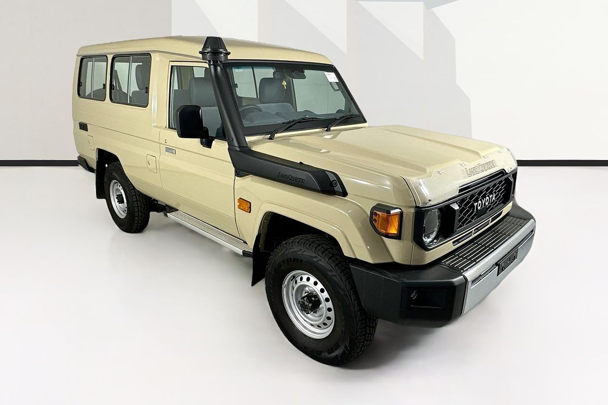 2024 Toyota LANDCRUISER 70 SERIES LC78 GXL + DIFF LOCKS GDJL78R