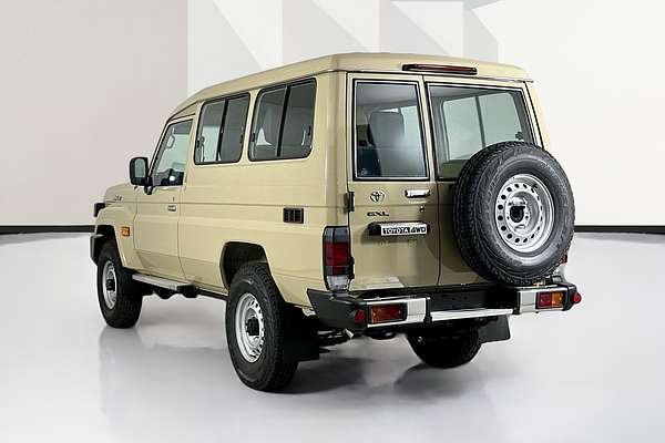 2025 Toyota LANDCRUISER 70 SERIES LC78 GXL + DIFF LOCKS GDJL78R