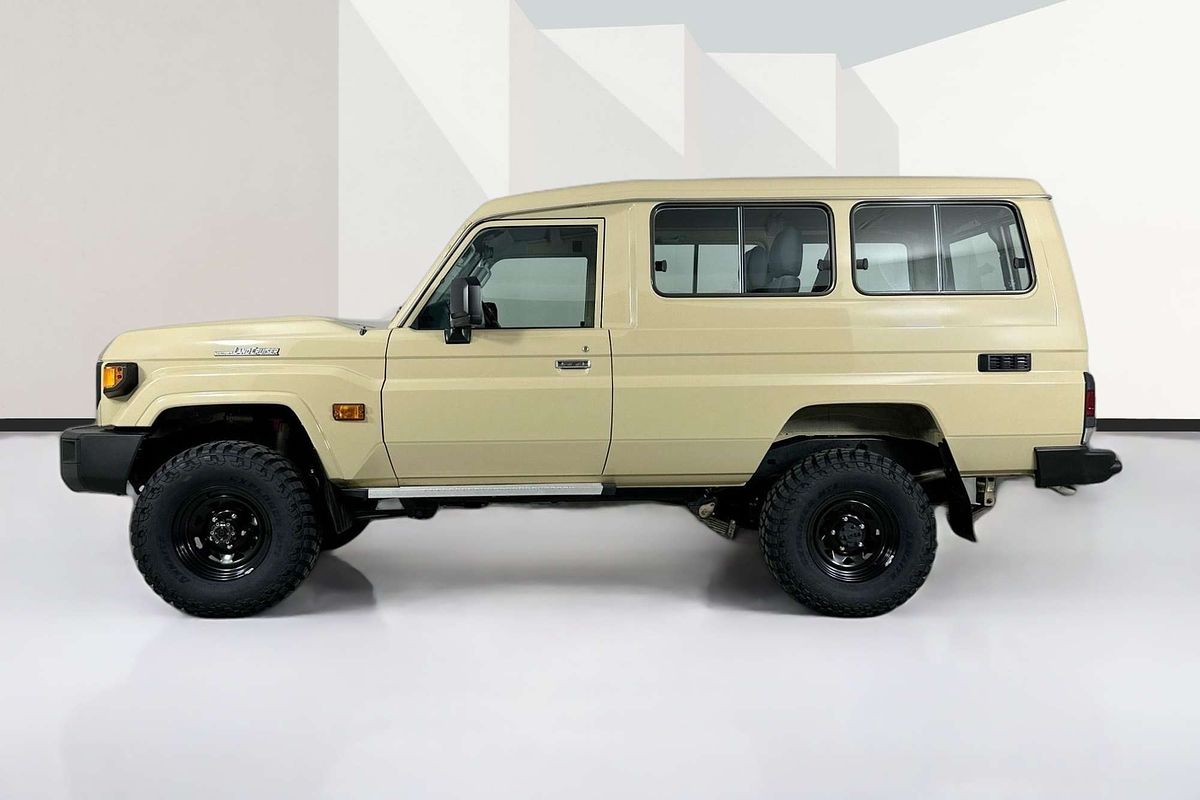 2024 Toyota LANDCRUISER 70 SERIES LC78 GXL + DIFF LOCKS GDJL78R