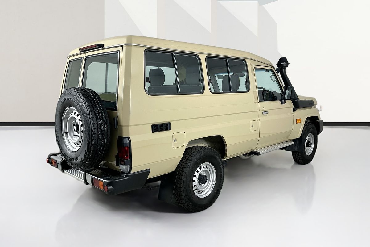 2024 Toyota LANDCRUISER 70 SERIES LC78 GXL + DIFF LOCKS GDJL78R
