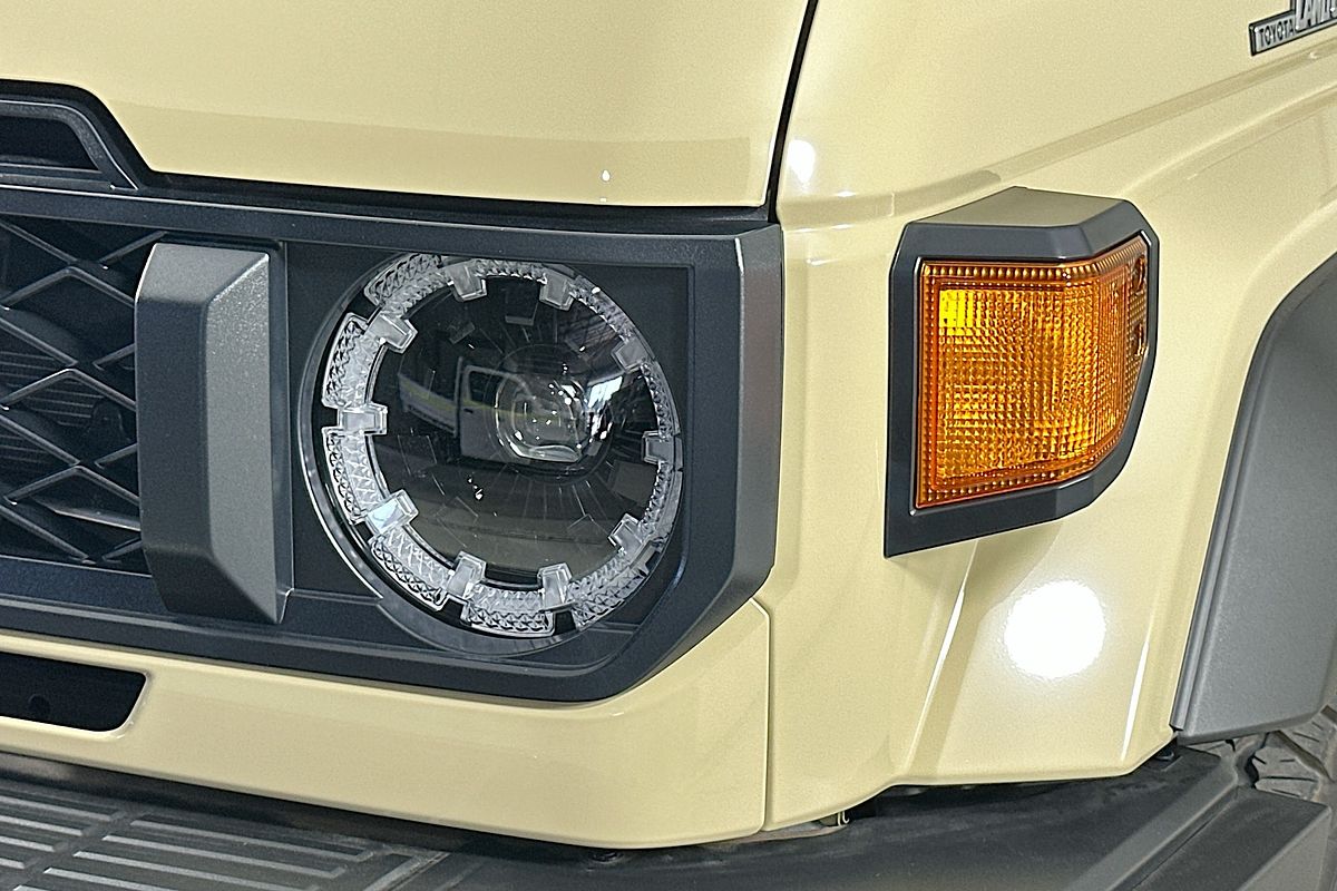 2025 Toyota LANDCRUISER 70 SERIES LC79 GXL + DIFF LOCKS VDJL79R 4X4
