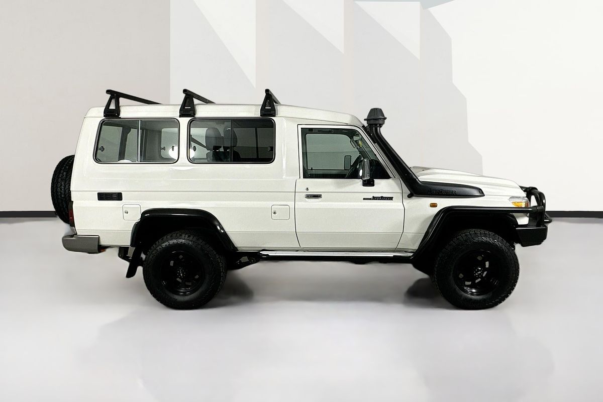 2021 Toyota LANDCRUISER 70 SERIES GXL TROOP CARRIER VDJ78R