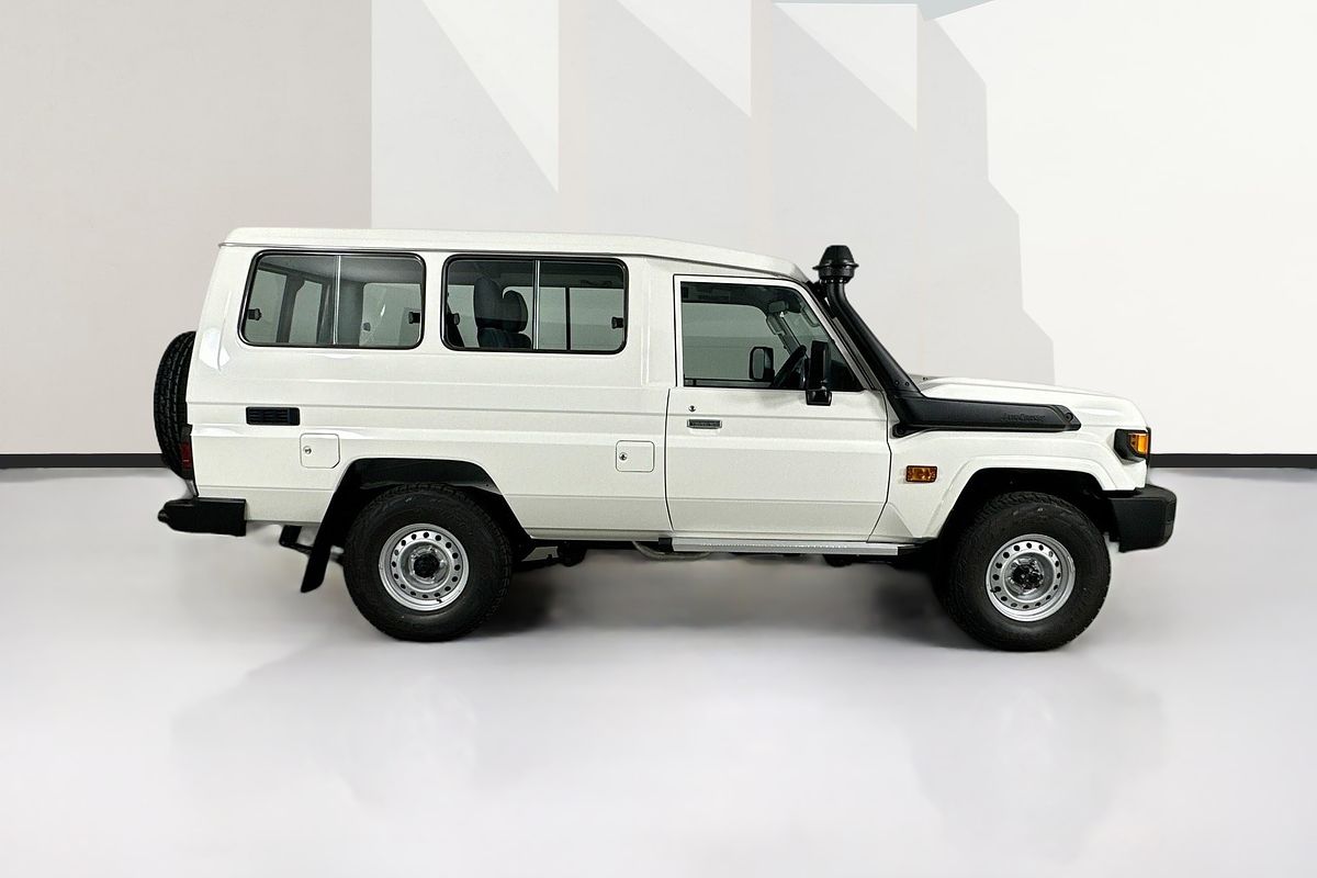 2025 Toyota LANDCRUISER 70 SERIES LC78 GXL + DIFF LOCKS GDJL78R