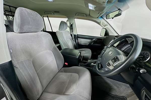 2011 Toyota LANDCRUISER GXL (4x4) UZJ200R 09 UPGRADE