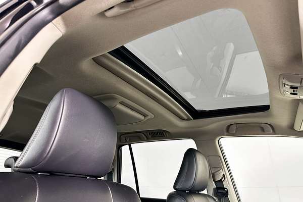 2013 Toyota LANDCRUISER PRADO KAKADU (4x4) KDJ150R MY14