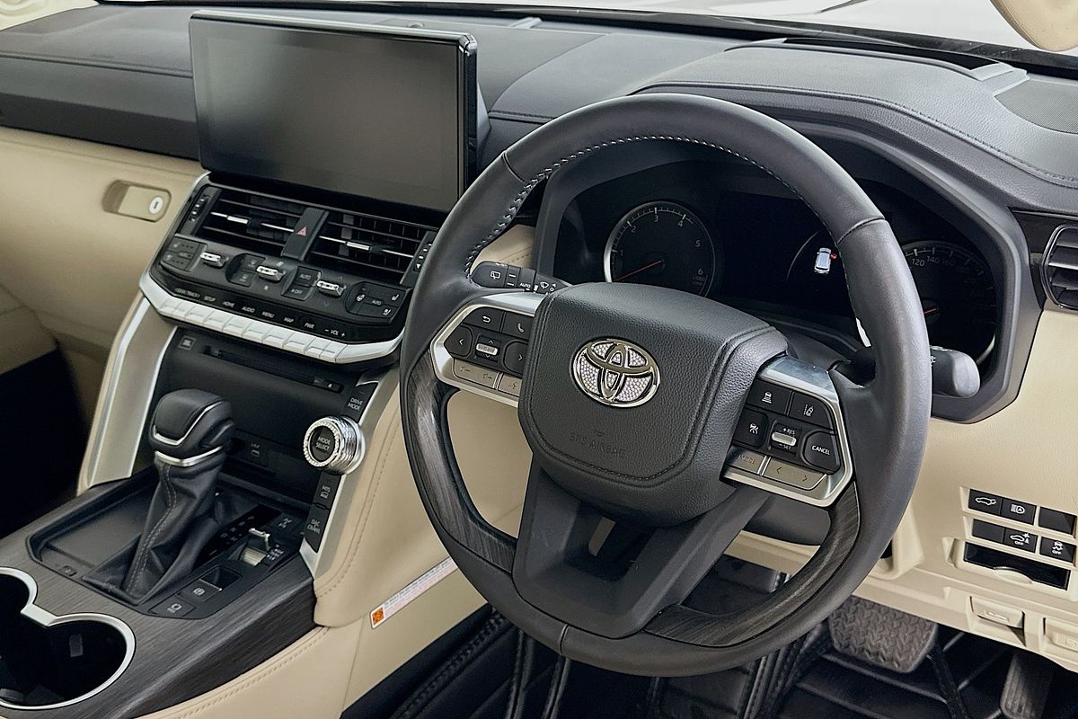 2024 Toyota Landcruiser LC300 SAHARA ZX (4x4) FJA300R