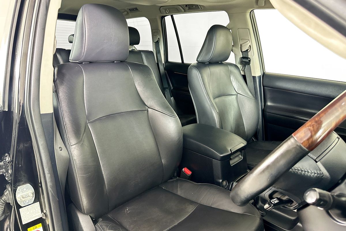 2013 Toyota LANDCRUISER PRADO KAKADU (4x4) KDJ150R MY14