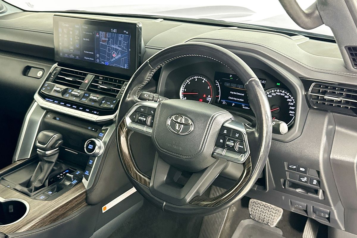 2022 Toyota LANDCRUISER LC300 SAHARA (4x4) FJA300R