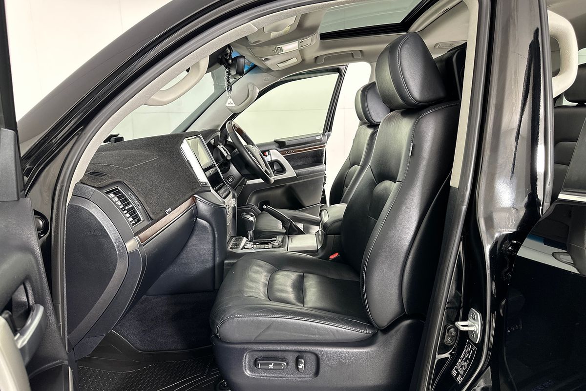 2016 Toyota LANDCRUISER SAHARA (4x4) VDJ200R MY16