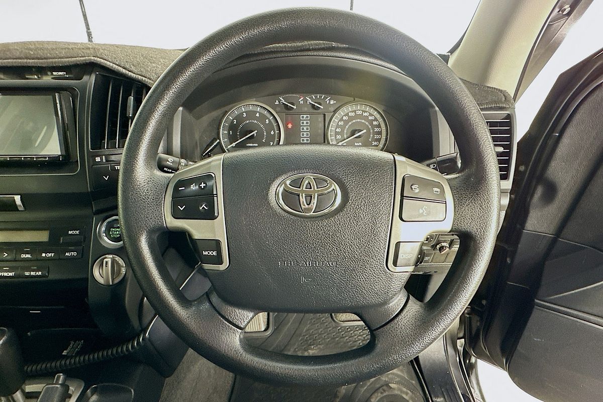 2011 Toyota LANDCRUISER GXL (4x4) UZJ200R 09 UPGRADE