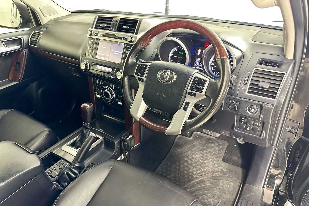 2013 Toyota LANDCRUISER PRADO KAKADU (4x4) KDJ150R MY14