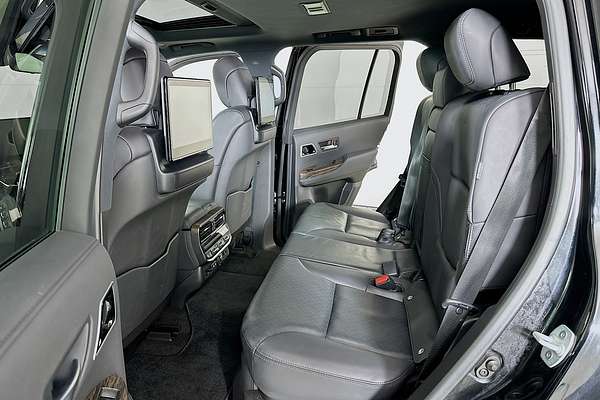 2023 Toyota Landcruiser LC300 SAHARA (4x4) FJA300R