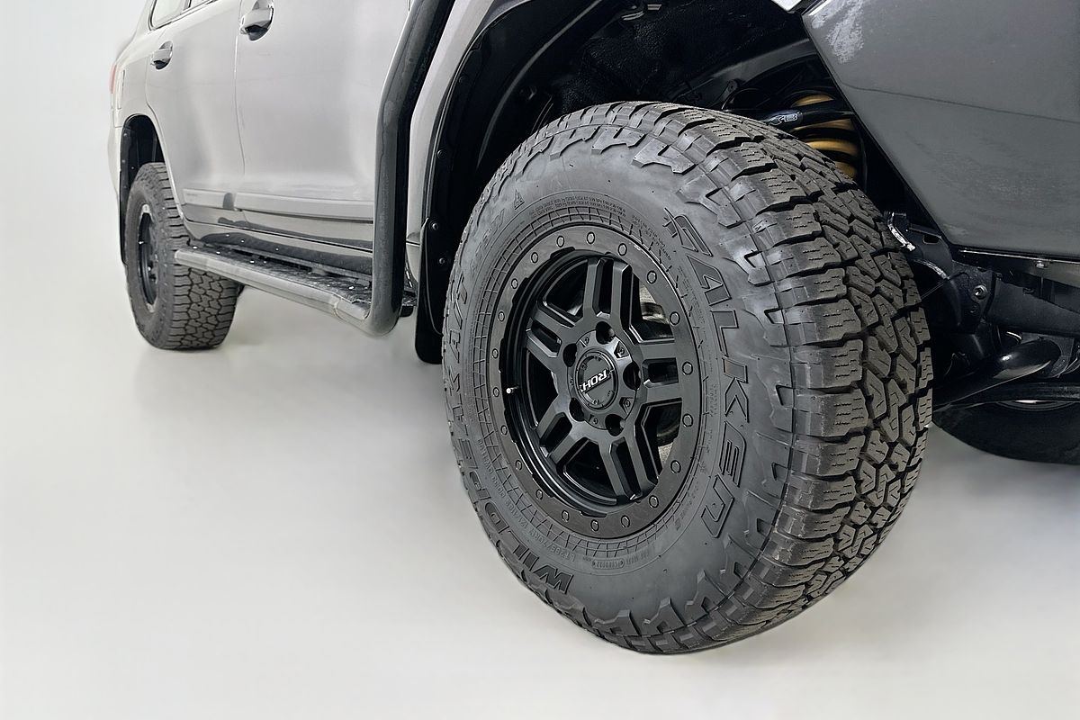 2011 Toyota LANDCRUISER GXL (4x4) UZJ200R 09 UPGRADE