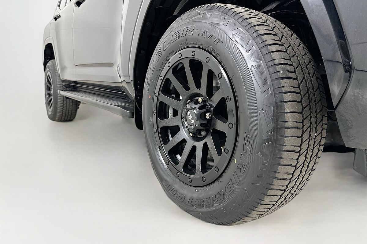 2023 Toyota Landcruiser LC300 SAHARA (4x4) FJA300R