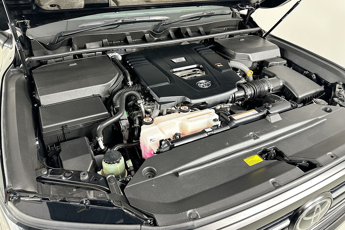 2022 Toyota LANDCRUISER LC300 SAHARA (4x4) FJA300R