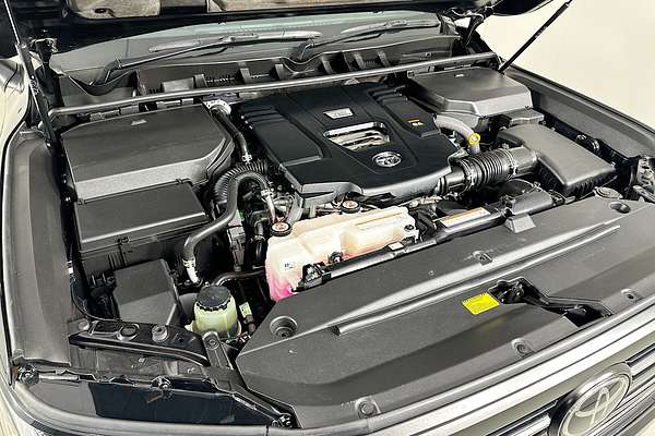 2022 Toyota LANDCRUISER LC300 SAHARA (4x4) FJA300R