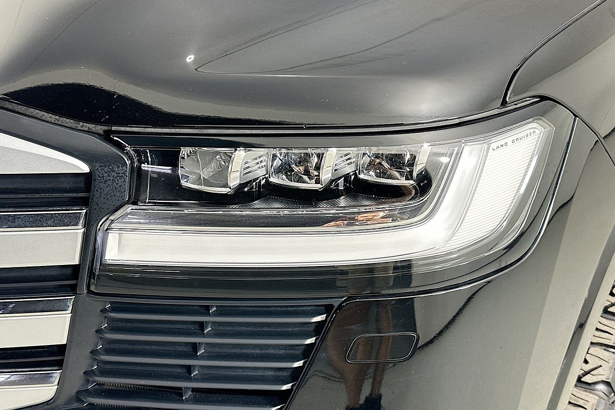 2022 Toyota Landcruiser LC300 VX (4x4) FJA300R