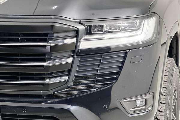 2022 Toyota LANDCRUISER LC300 SAHARA (4x4) FJA300R