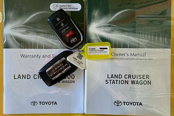 2023 Toyota Landcruiser LC300 SAHARA (4x4) FJA300R